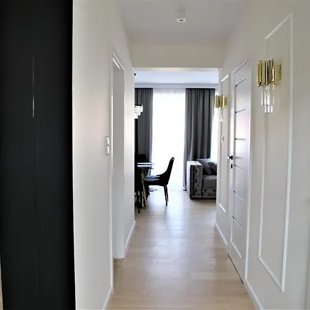 Apartament Grand Royal Maris Ustka - Najlepsza Lokalizacja, Bardzo Blisko Portu I Plazy, Parking, Nowy Kameralny Apartamentowiec, Scisle Centrum Екстер'єр фото